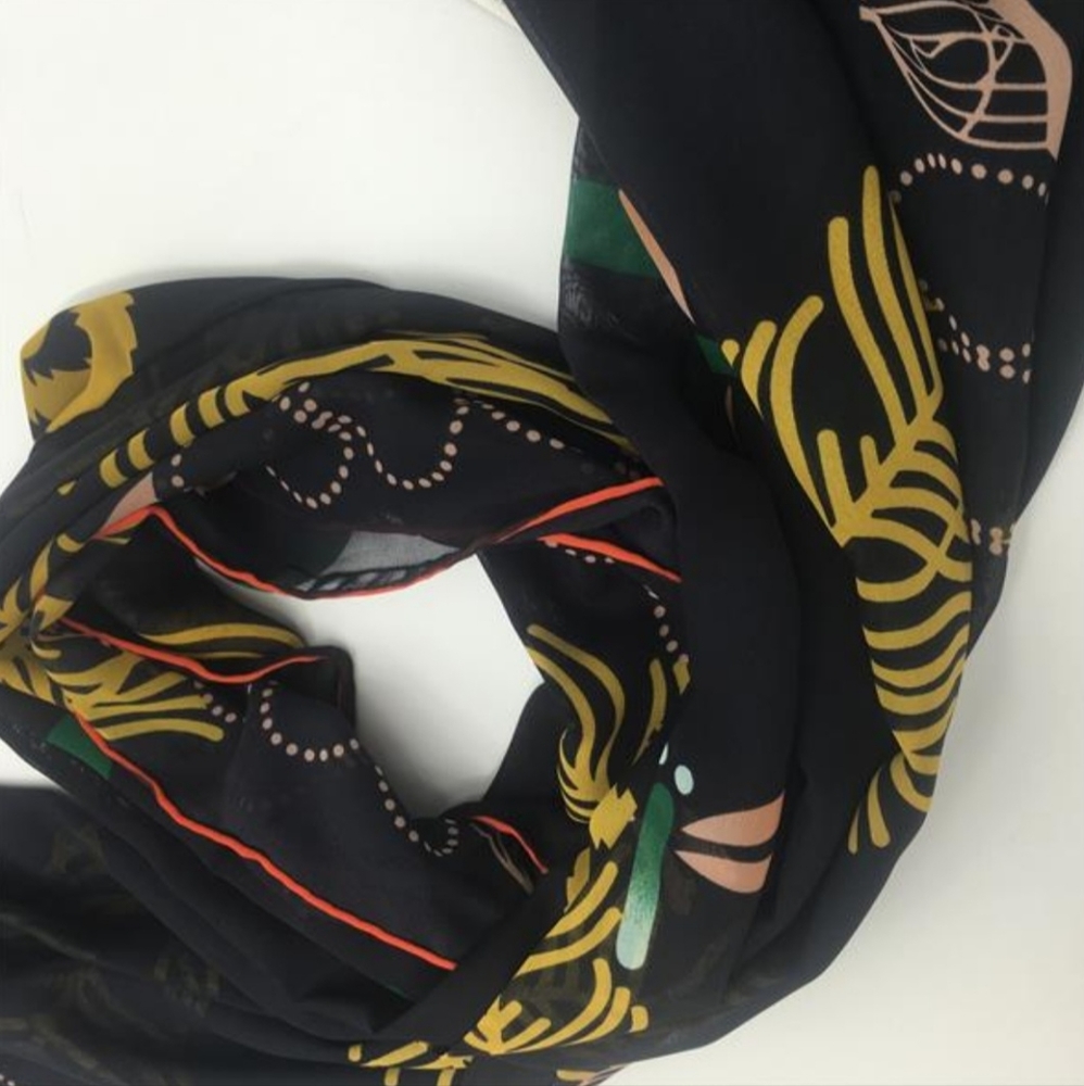 LARGE FASHION 100% Polyester Chiffon SCARF/ WRAP..